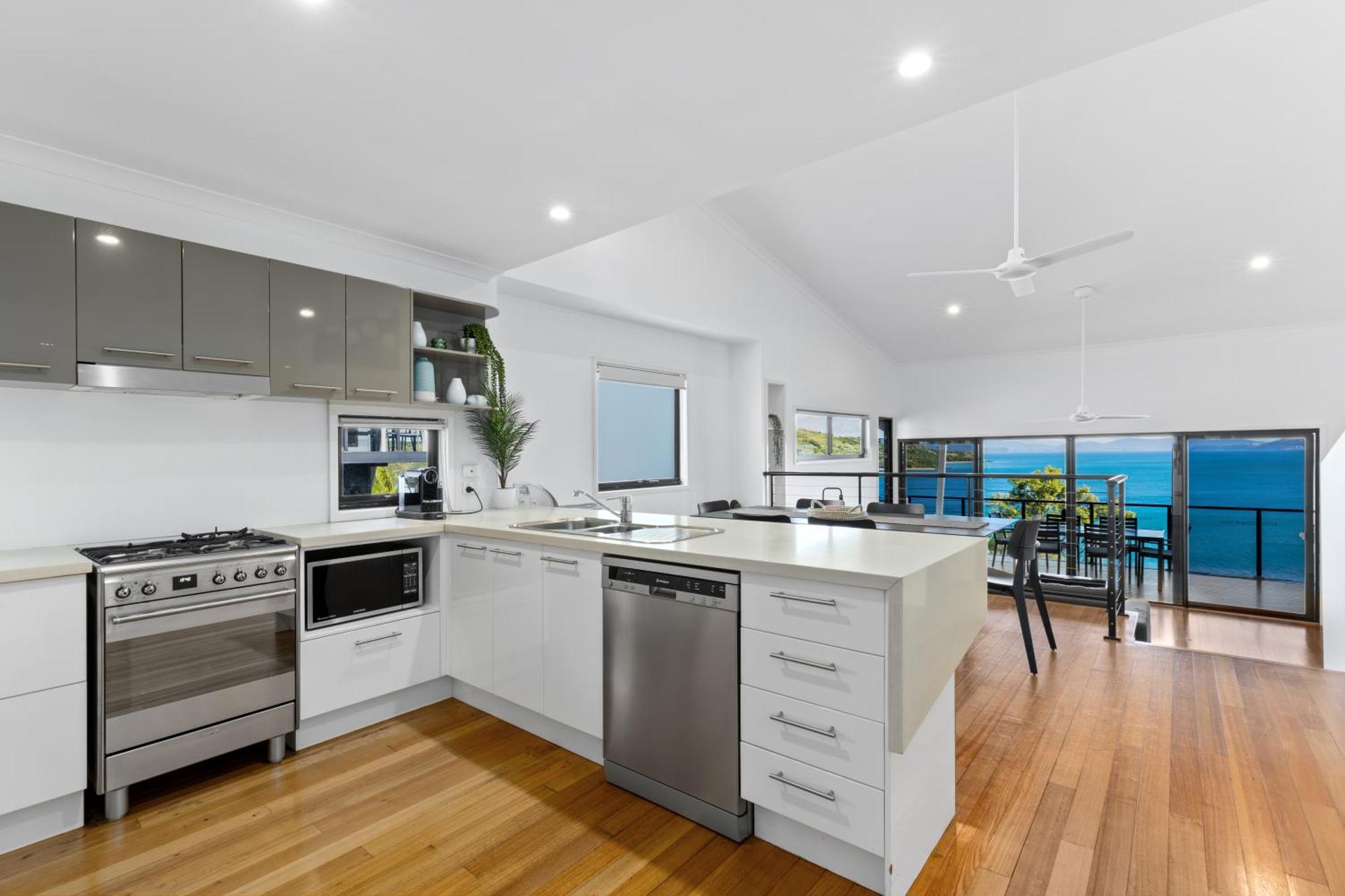 Sea View Shorelines Isla Hamilton Exterior foto
